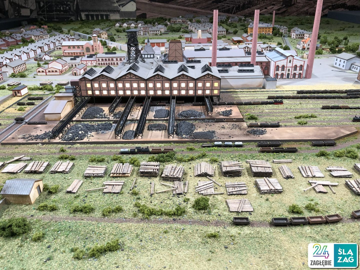 «Muzeum Saturn» w Czeladzi. Muzeum Zagłębiowskiego Górnictwa Węglowego w dawnej cechowni. Prezentacja prasowa przed otwarciem. 2 grudnia 2025.