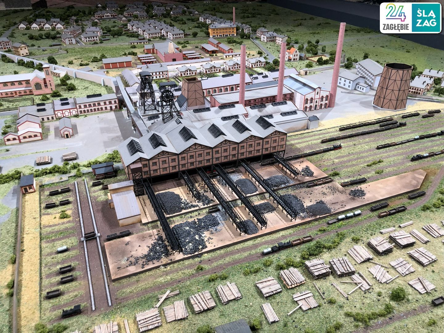 «Muzeum Saturn» w Czeladzi. Muzeum Zagłębiowskiego Górnictwa Węglowego w dawnej cechowni. Prezentacja prasowa przed otwarciem. 2 grudnia 2025.