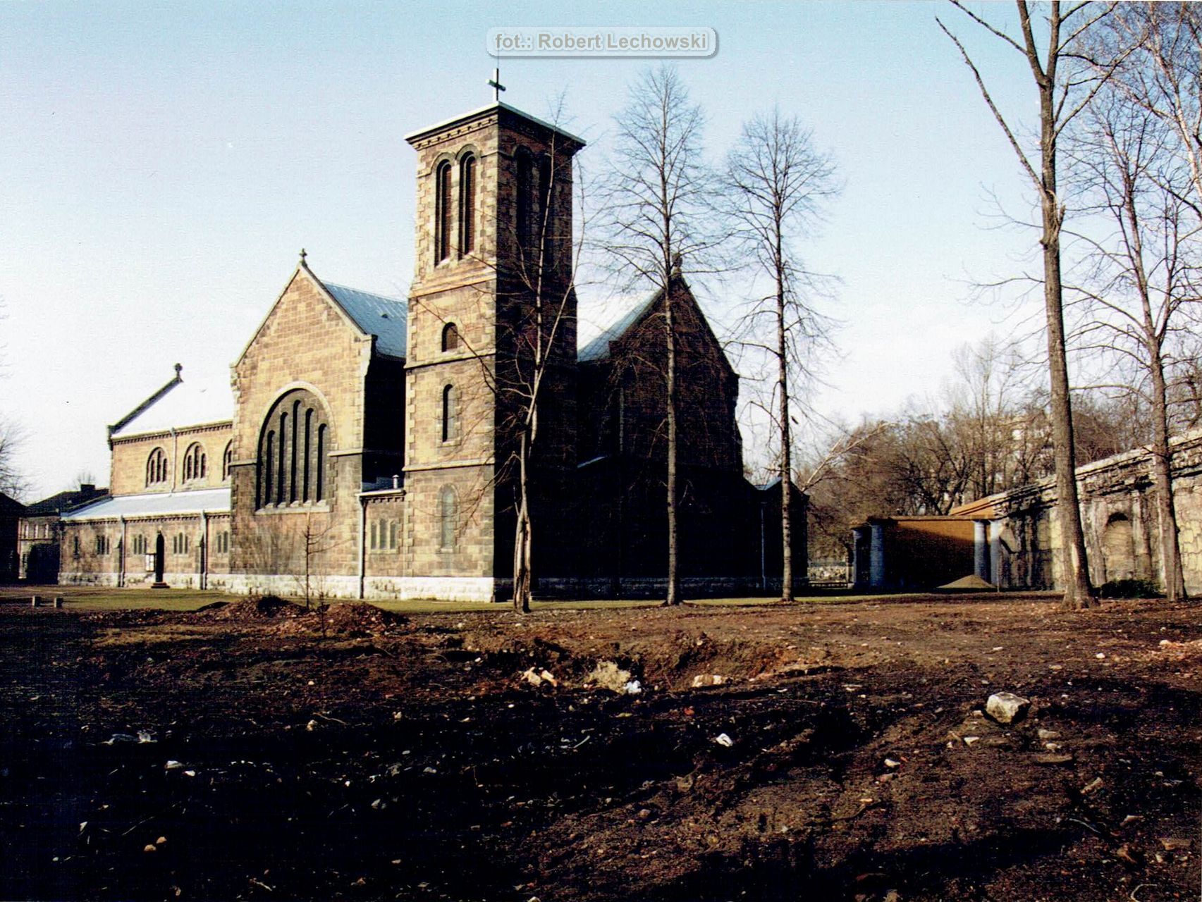 Czeladź-Piaski. Kościół pod wezwaniem Matki Bożej Bolesnej. Lata 1997 – 2001.