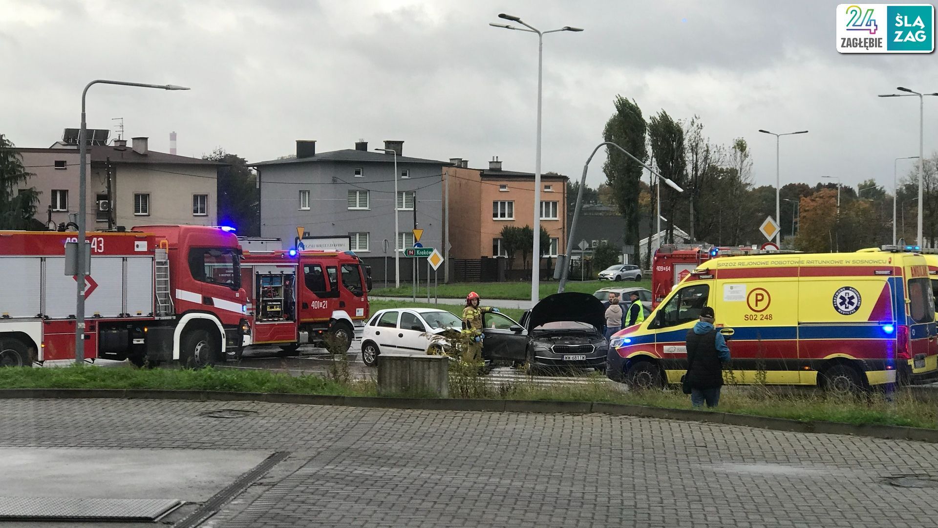 Czeladź. Zderzenie na skrzyżowaniu ulic Będzińskiej i Grodzieckiej. Złamana Latarnia. 11 października 2025.