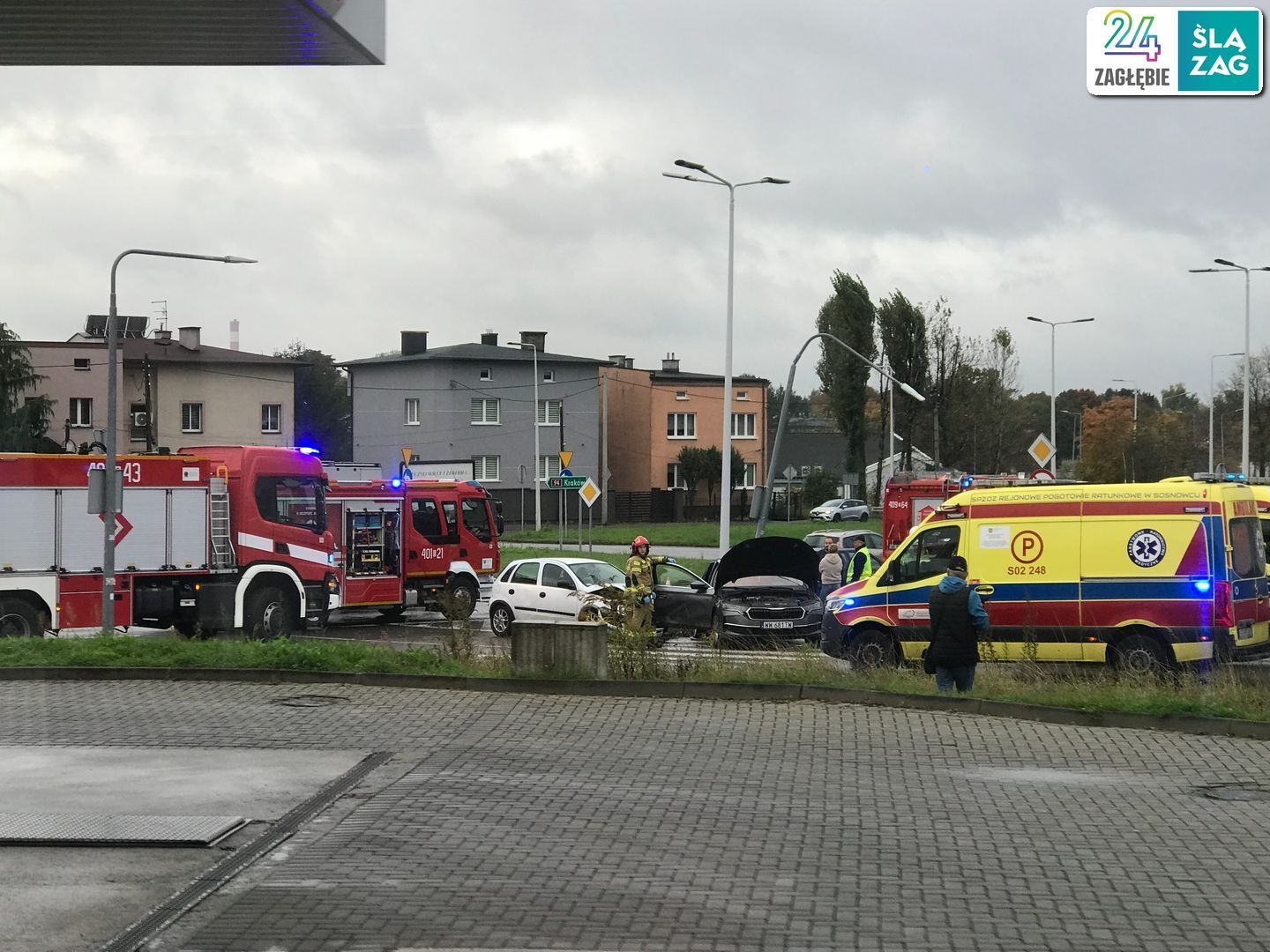 Czeladź. Zderzenie na skrzyżowaniu ulic Będzińskiej i Grodzieckiej. Złamana Latarnia. 11 października 2025.