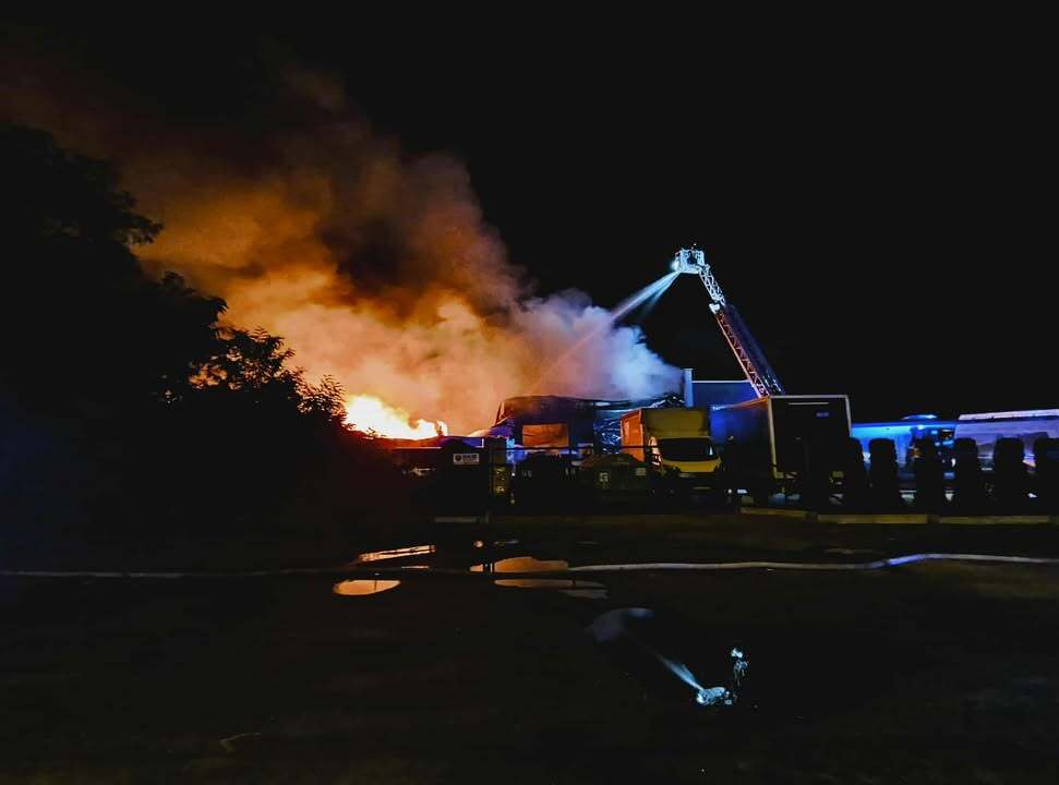 Czeladz Ul Rzemieslnicza Pozar Hali Produkcyjnej Fot Adam Bialy 2025 09 26 01