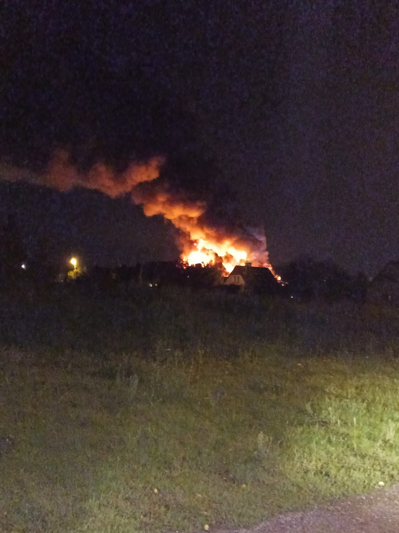 Czeladz Ul Rzemieslnicza Pozar Hali Produkcyjnej Zrodlo SM Czeladz 2025 09 26 03