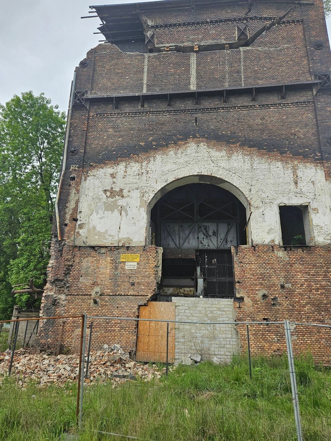Czeladź-Zarzecze. Kopalnia »Saturn« – wieża szybu. Początek remontu. 18 maja 2026