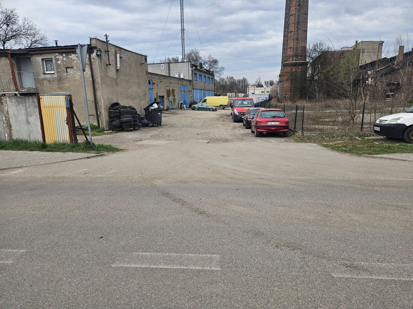 Czeladź-Zarzecze. Ulica Alfreda Biedermanna. Fragment do budowy – stan obecny. Kwiecień 2026