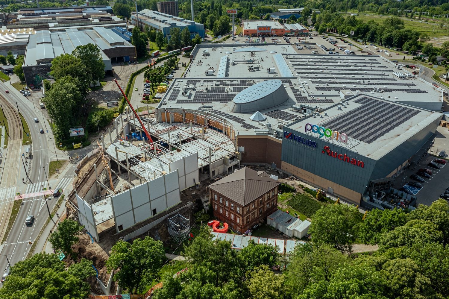 Dąbrowa Górnicza. Centrum Handlowe «Pogoria» w trakcie rozbudowy. Czerwiec 2025.