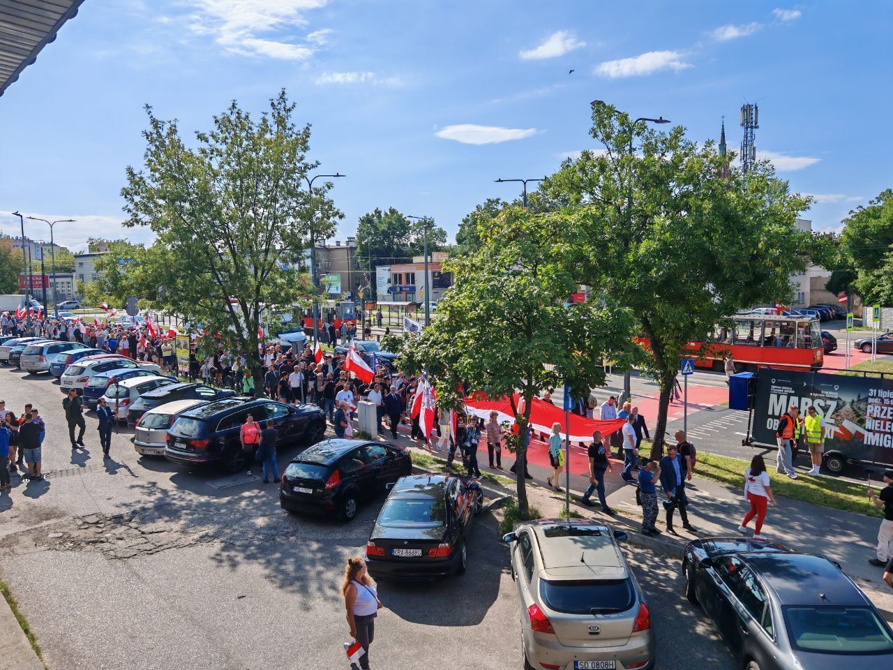 „Marsz obywatelski przeciwko nielegalnej imigracji” w Dąbrowie Górniczej. 31 lipca 2025.