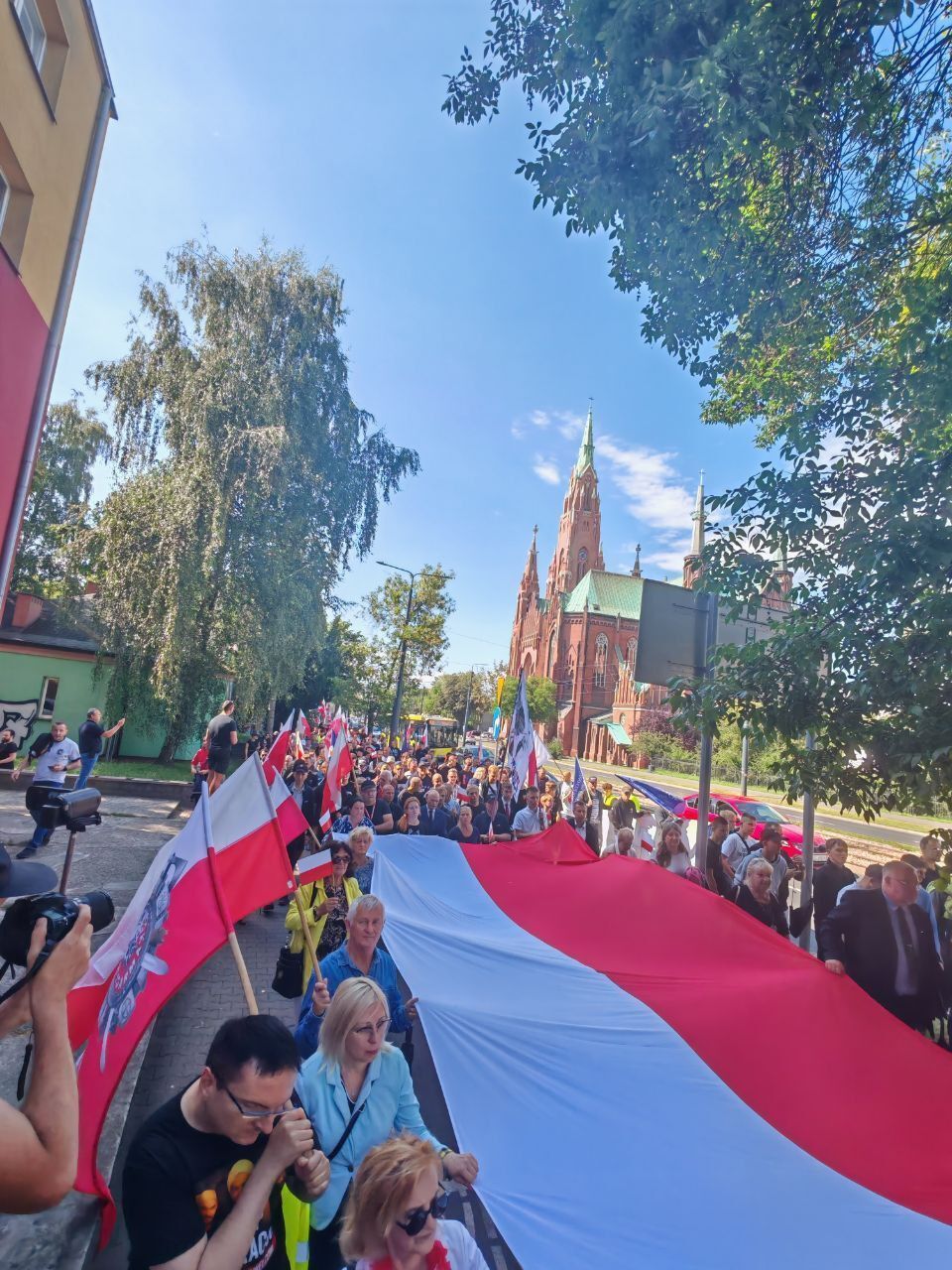 „Marsz obywatelski przeciwko nielegalnej imigracji” w Dąbrowie Górniczej. 31 lipca 2025.