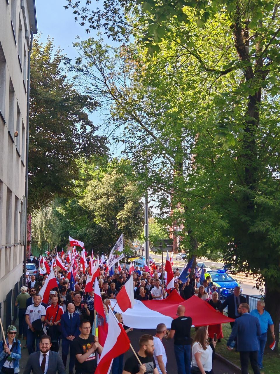 „Marsz obywatelski przeciwko nielegalnej imigracji” w Dąbrowie Górniczej. 31 lipca 2025.