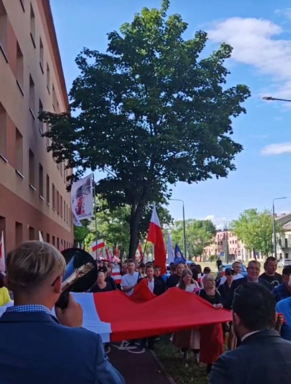 „Marsz obywatelski przeciwko nielegalnej imigracji” w Dąbrowie Górniczej. 31 lipca 2025.