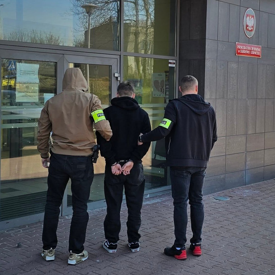 Dąbrowa Górnicza. Oszustwo „na pracownika banku”. Zatrzymanie 25-latka z woj. pomorskiego. 1 kwietnia 2026