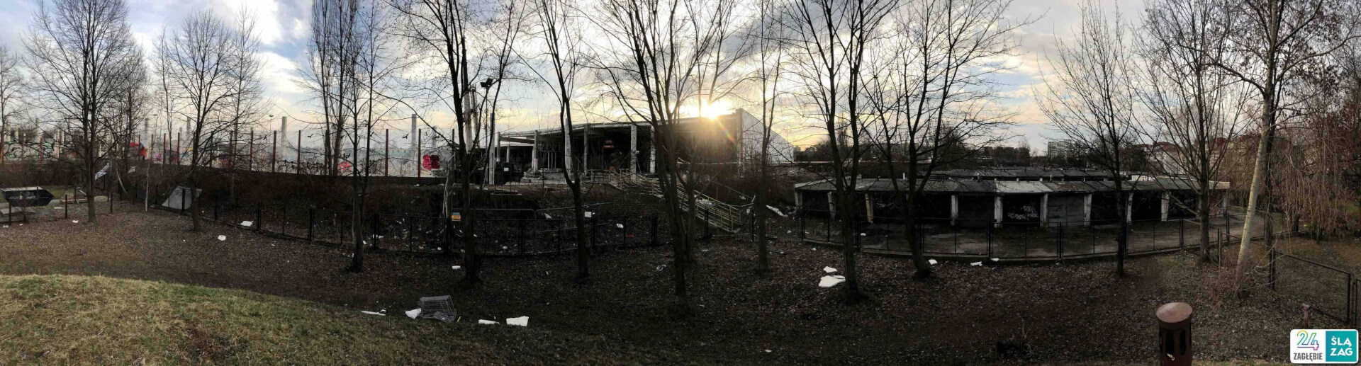 Dąbrowa Górnicza-Reden. Przebudowa dawnego hipermarketu «Auchan» przez niemiecką firmę Saller-Bau na nowy park handlowy «S1 Dąbrovia»,. 9 marca 2025.