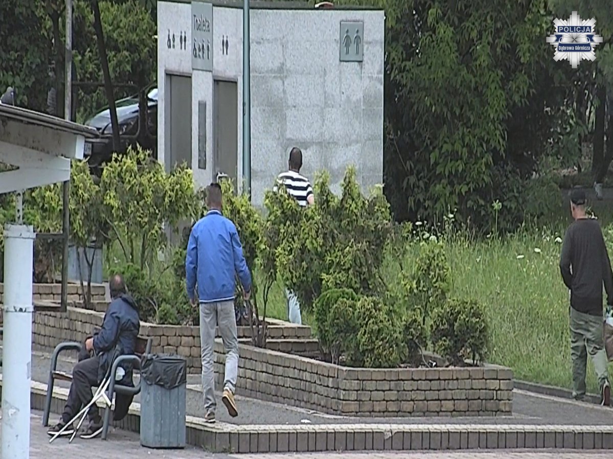 Dąbrowa Górnicza. Park im. gen. Józefa Hallera. Złodziej portfela. 13 lipca 2025.