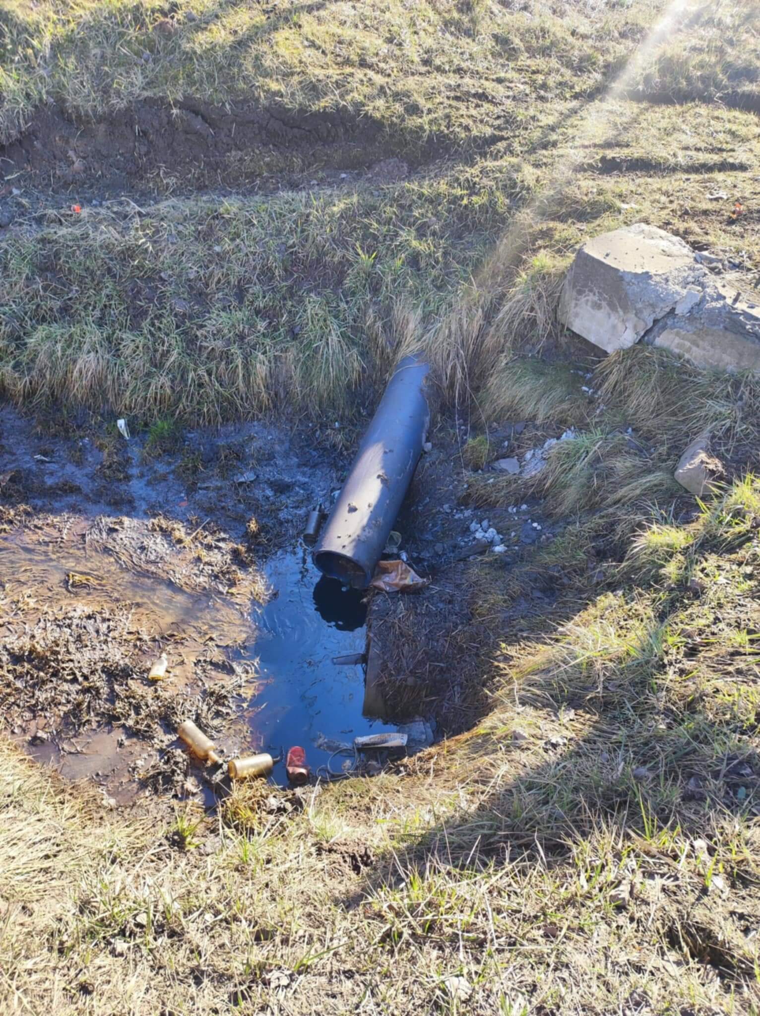 Dąbrowa Górnicza-Strzemieszyce. Odpływ do potoku Rakówka. Marzec 2026