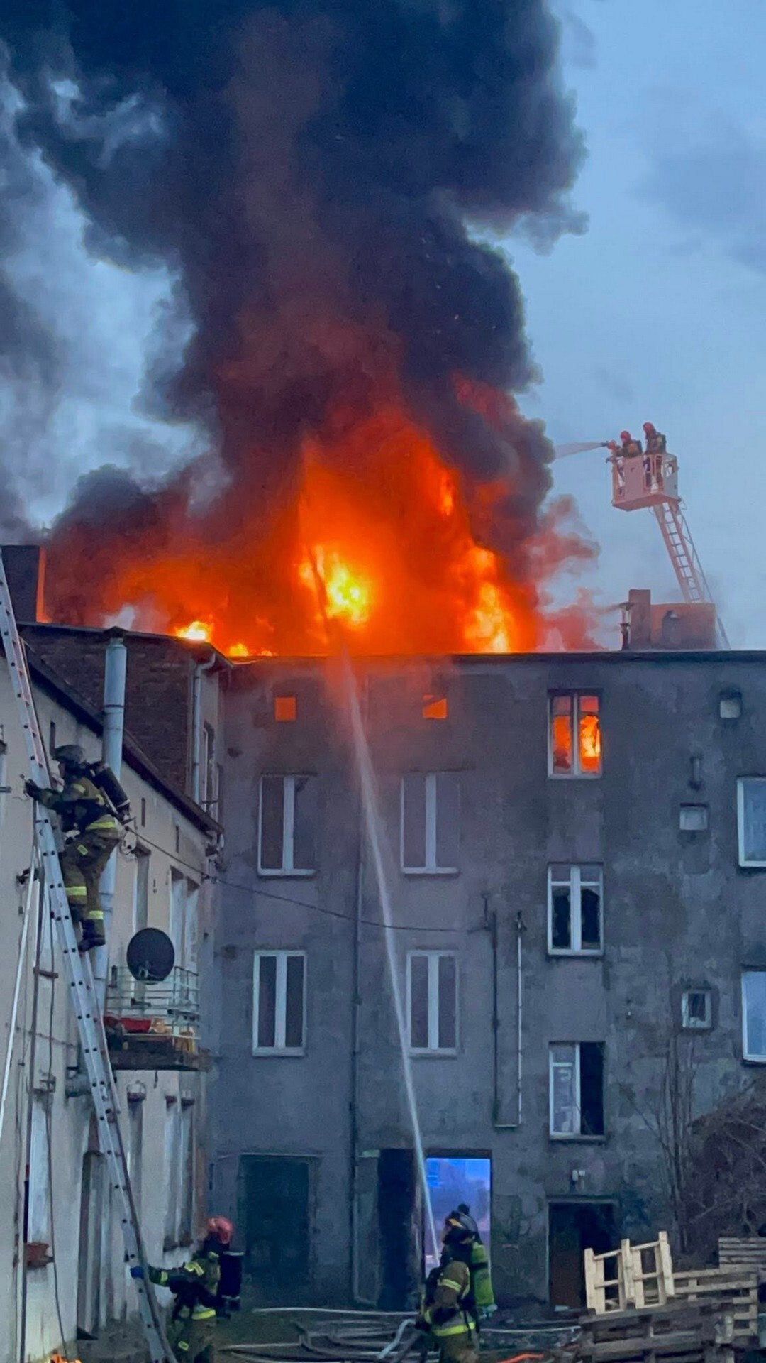 Dąbrowa Górnicza-Strzemieszyce. Pożar przy ulicy Warszawskiej 74. 10 marca 2026