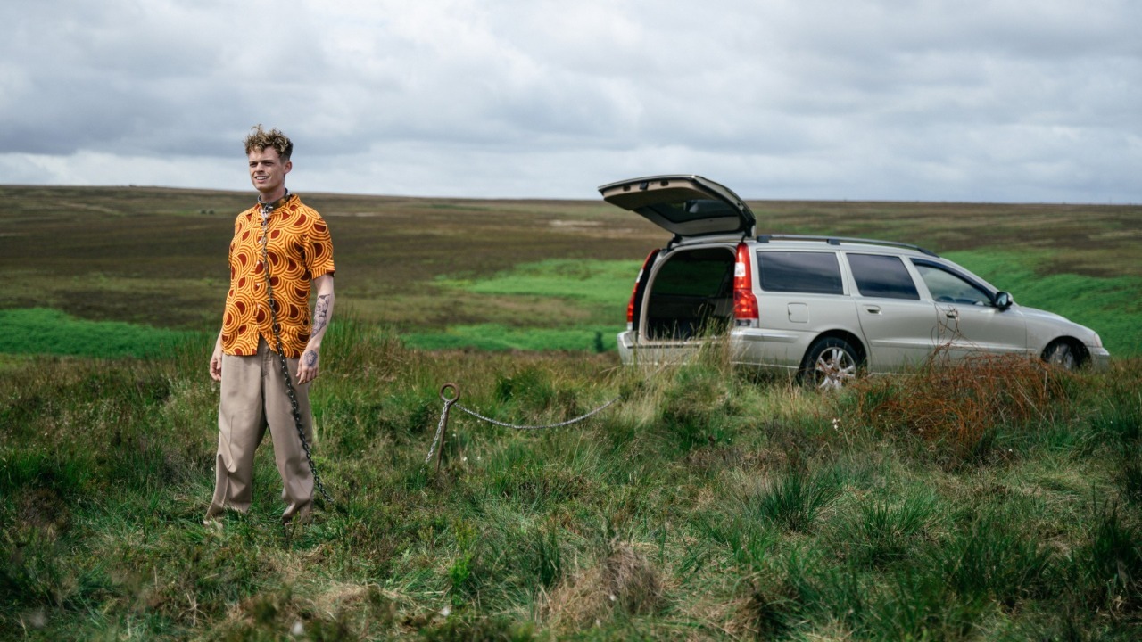 „Dobry chłopiec” – nowy film Jana Komasy, który zmusza do refleksji