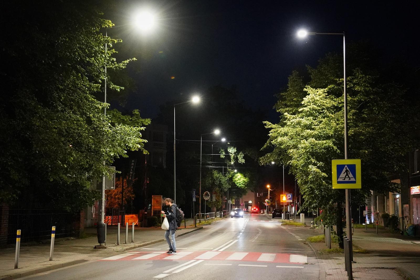 Doświetlone przejście przy ul. Panewnickiej, Katowice