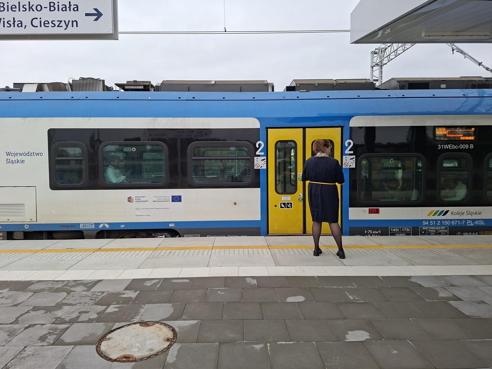 Dworze Ligota Katowice pociag 5
