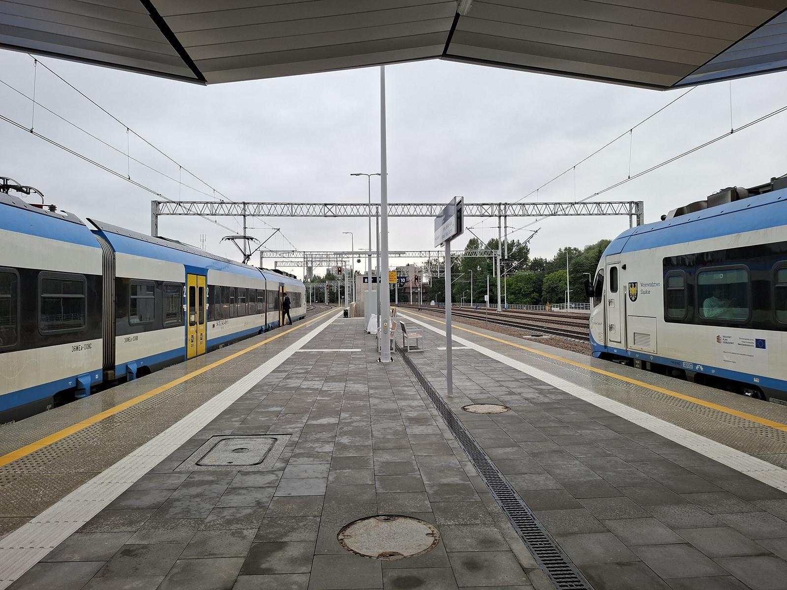 Dworze Ligota Katowice pociag 8