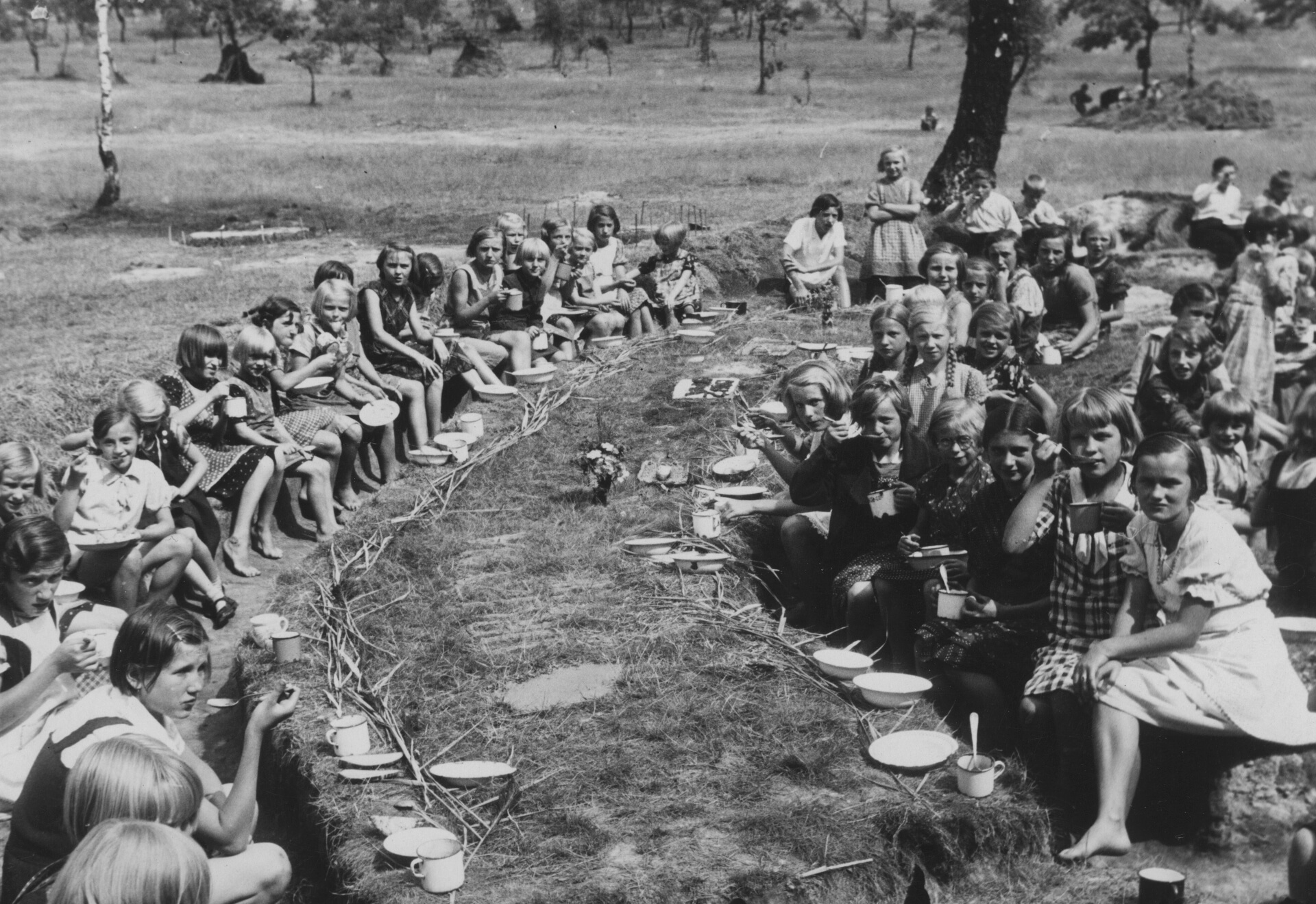 Półkolonie w Dolinie Szwajcarskiej w 1937 roku