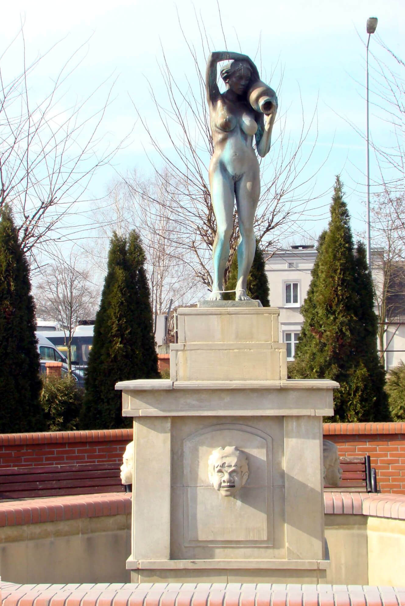 Dziewczyna z Dzbanem w Debrznie na Pomorzu