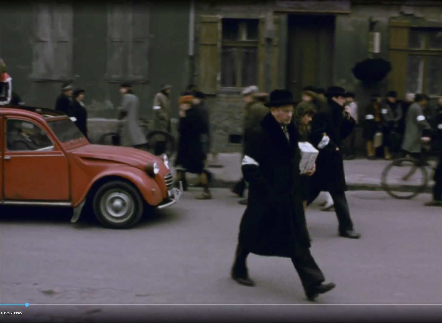 Kręcenie filmu „Mur” („The Wall”, 1982) na ulicach Sosnowca-Konstantynowa (ulica Wincentego Pstrowskiego, obecnie Stanisława Staszica). Rok 1980