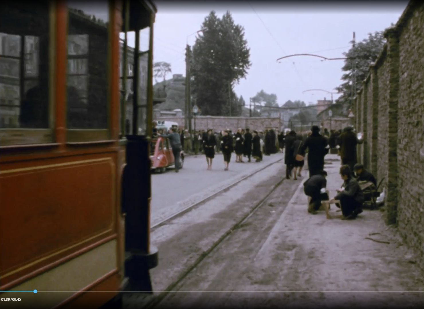 Kręcenie filmu „Mur” („The Wall”, 1982) na ulicach Sosnowca-Konstantynowa (ulica Wincentego Pstrowskiego, obecnie Stanisława Staszica). Rok 1980