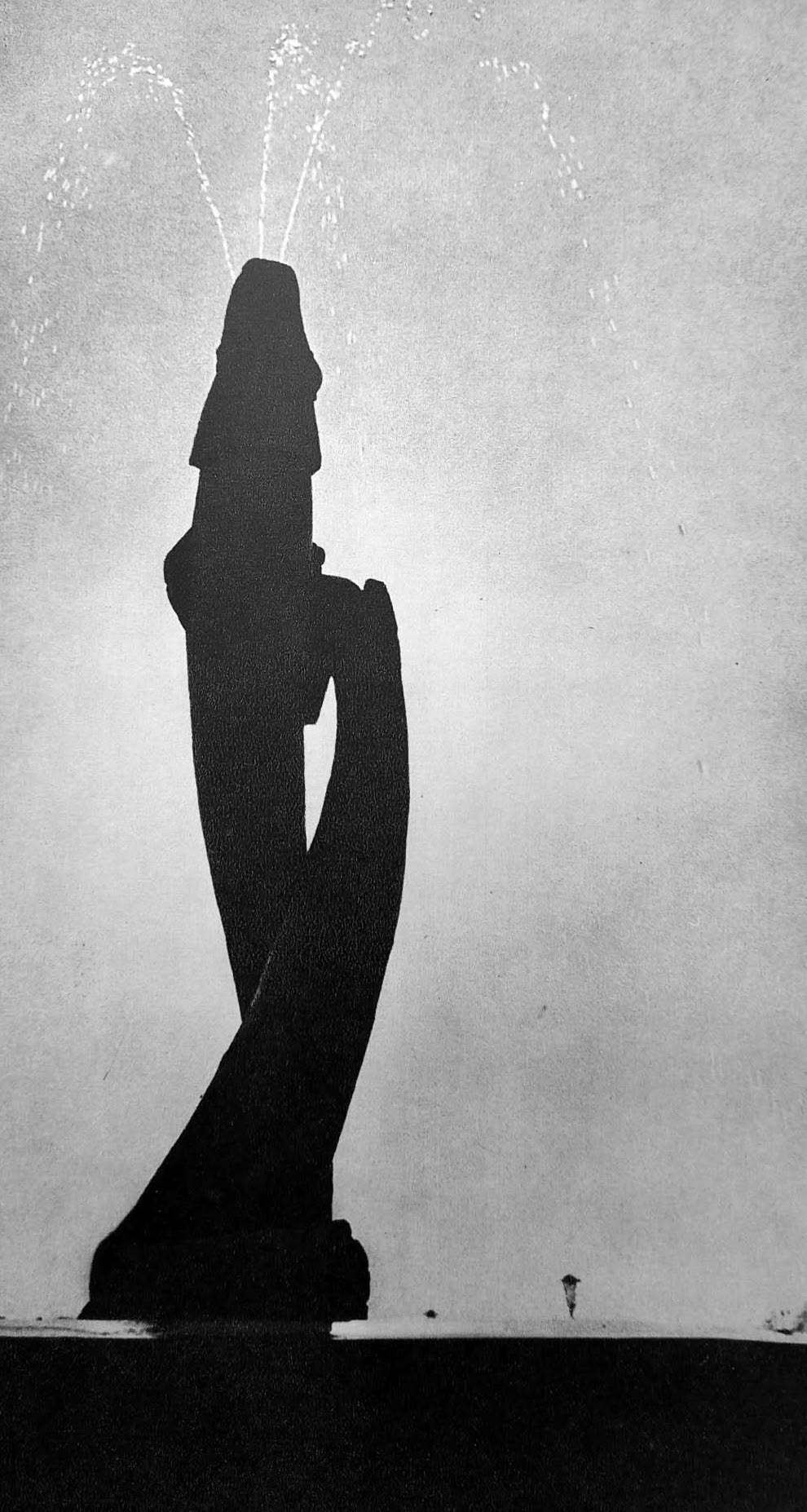 Ryby -  rzeźba Tadeusza Sadowskiego