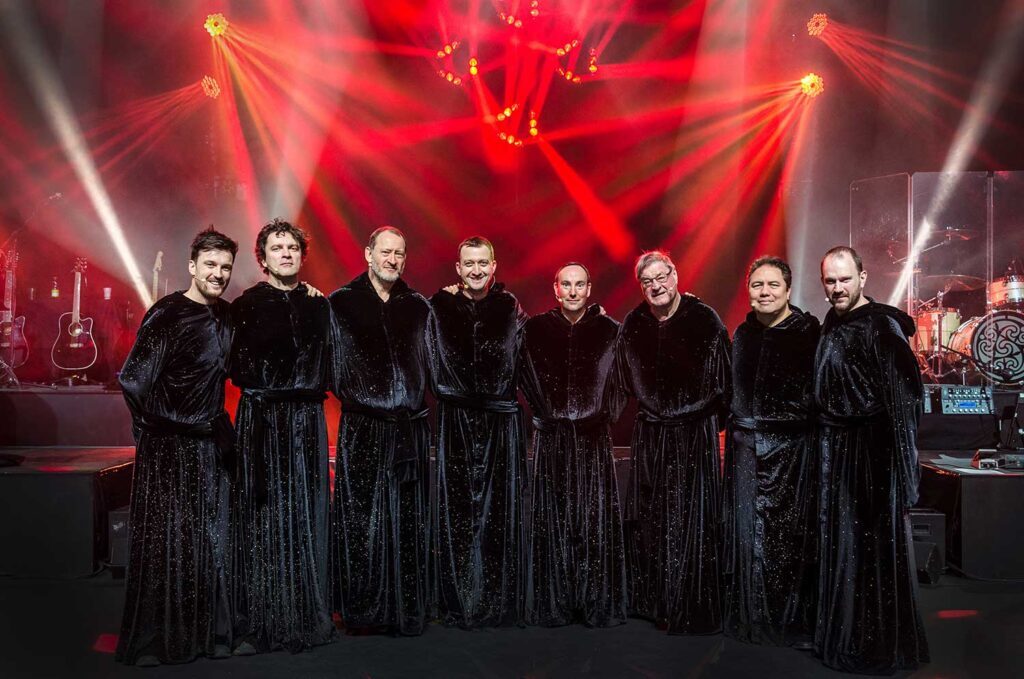 GREGORIAN to najpopularniejszy chór świata 3