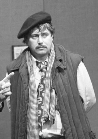 Janusz Gajos jako Turecki w „Kabarecie Olgi Lipińskiej”.