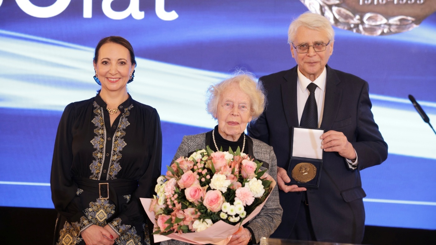 Prof. Ewa Chojecka laureatką XXVII edycji Nagrody im. prof. Aleksandra Gieysztora