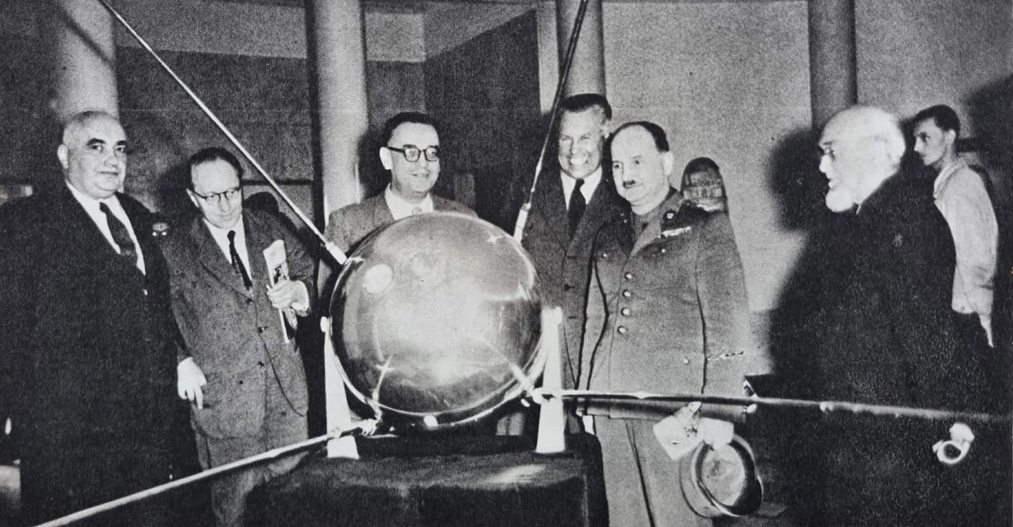 Na wystawie „Od Kopernika do Łunnika” w Planetarium Śląskim
