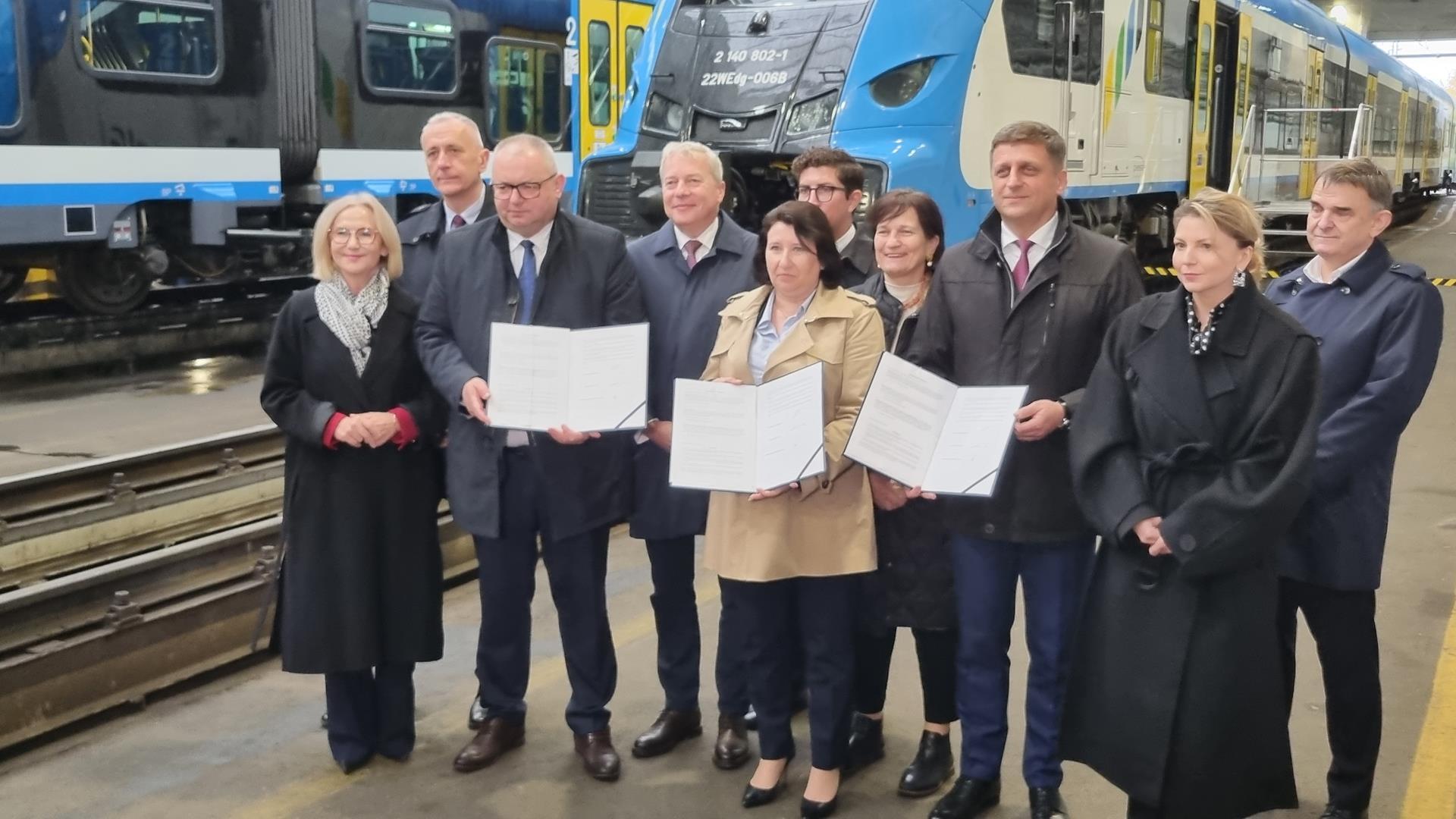 Górnicy z PGG mają znaleźć zatrudnienie w Kolejach Śląskich. 3 listopada 2025 podpisano list intencyjny