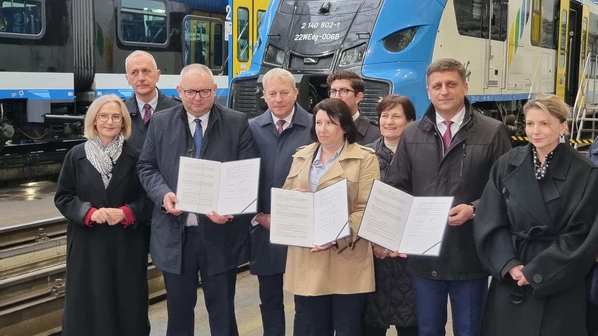 Górnicy z PGG mają znaleźć zatrudnienie w Kolejach Śląskich. 3 listopada 2025 podpisano list intencyjny