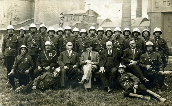 Cementownia Grodziec. Zakładowa straż pożarna. Rok 1936.