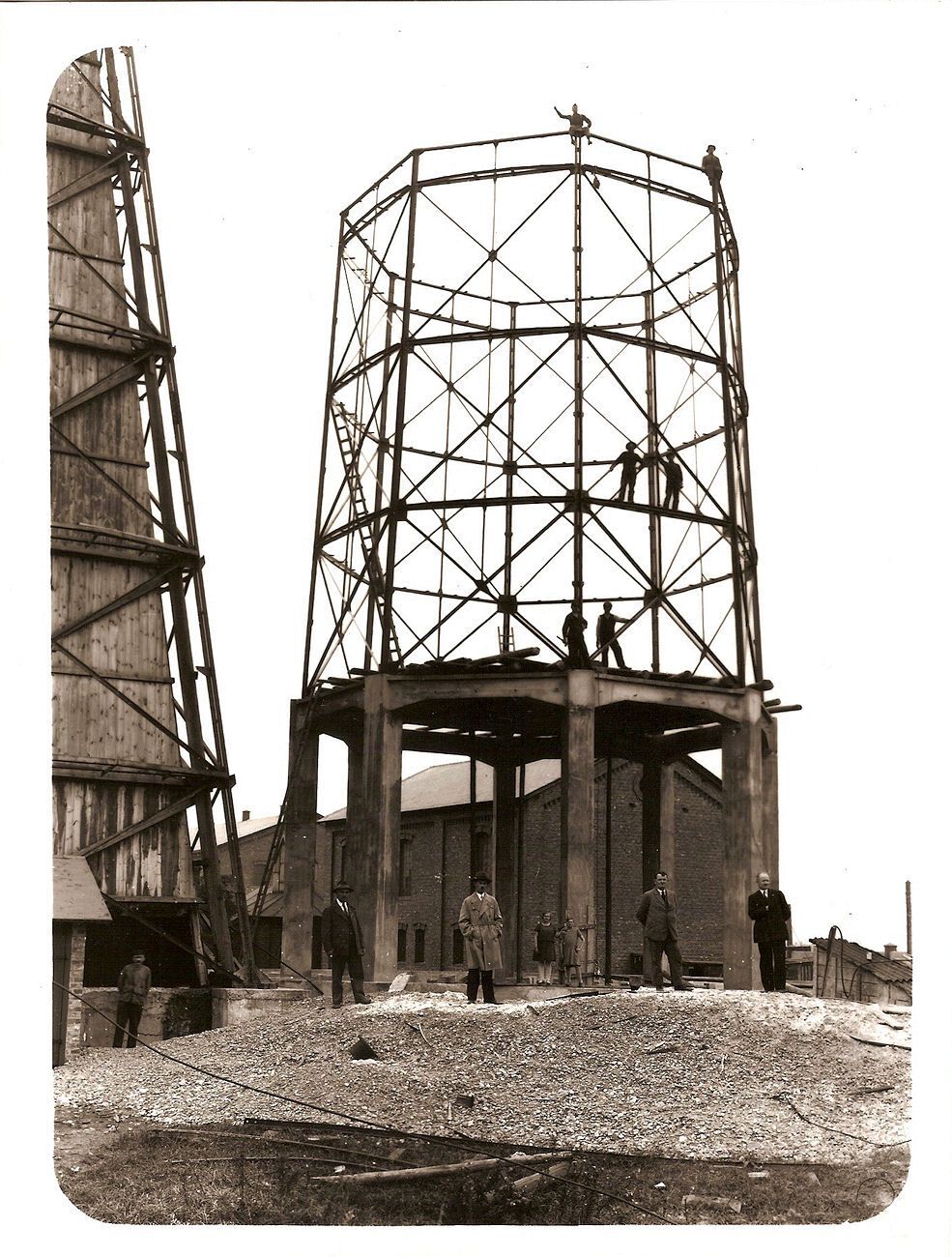 „Grodzieckie Towarzystwo Kopalń Węgla i Zakładów Przemysłowych” Spółka Akcyjna w Grodźcu. Budowa chłodni kominowej. Lata 1910 –1930.