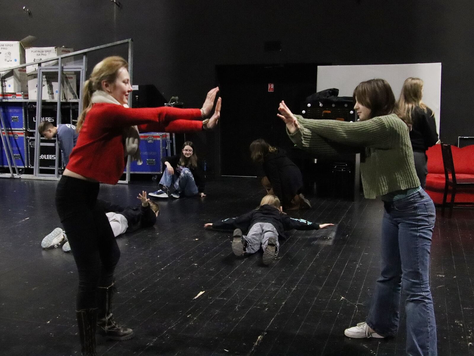 LATO W TEATRZE - Eksperyment uczuciowy