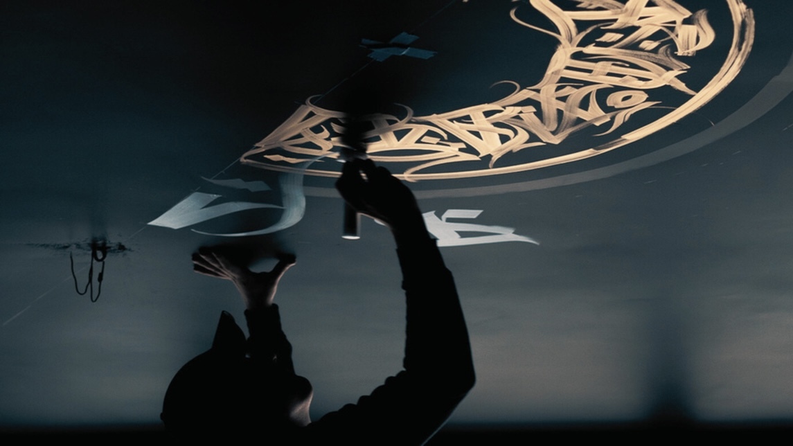 Oskar Piec z Bytomia tworzy calligraffiti