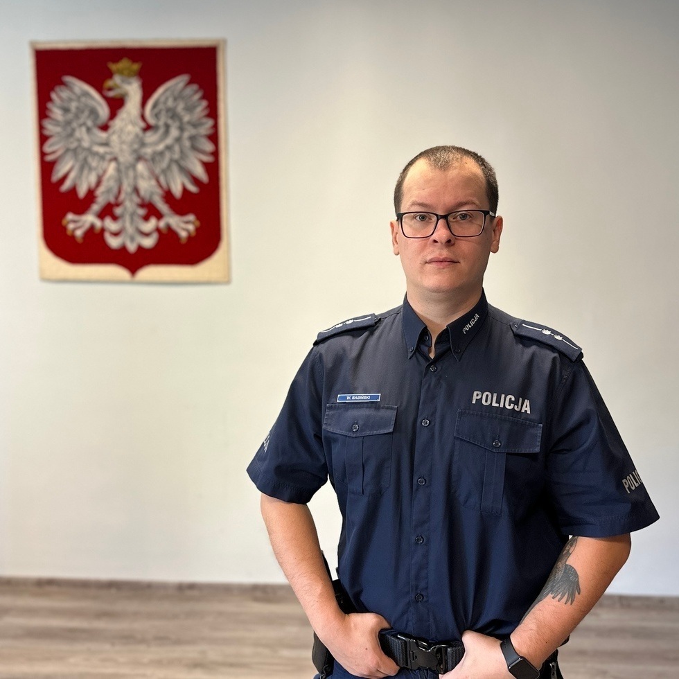 Asp. Wojciech Babiński, dzielnicowy Komendy Miejskiej Policji w Jaworznie.
