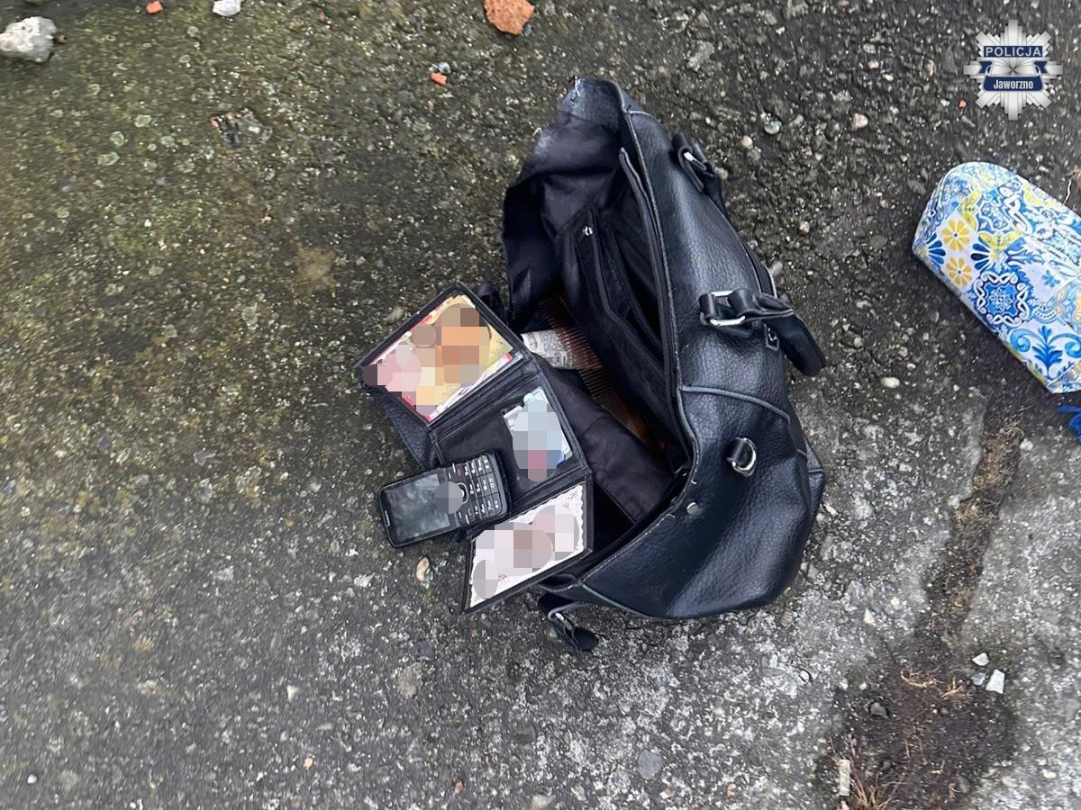 Jaworzno-Szczakowa. Rozbój na seniorce przy ulicy Kolejarzy. Łup. 12 lutego 2026