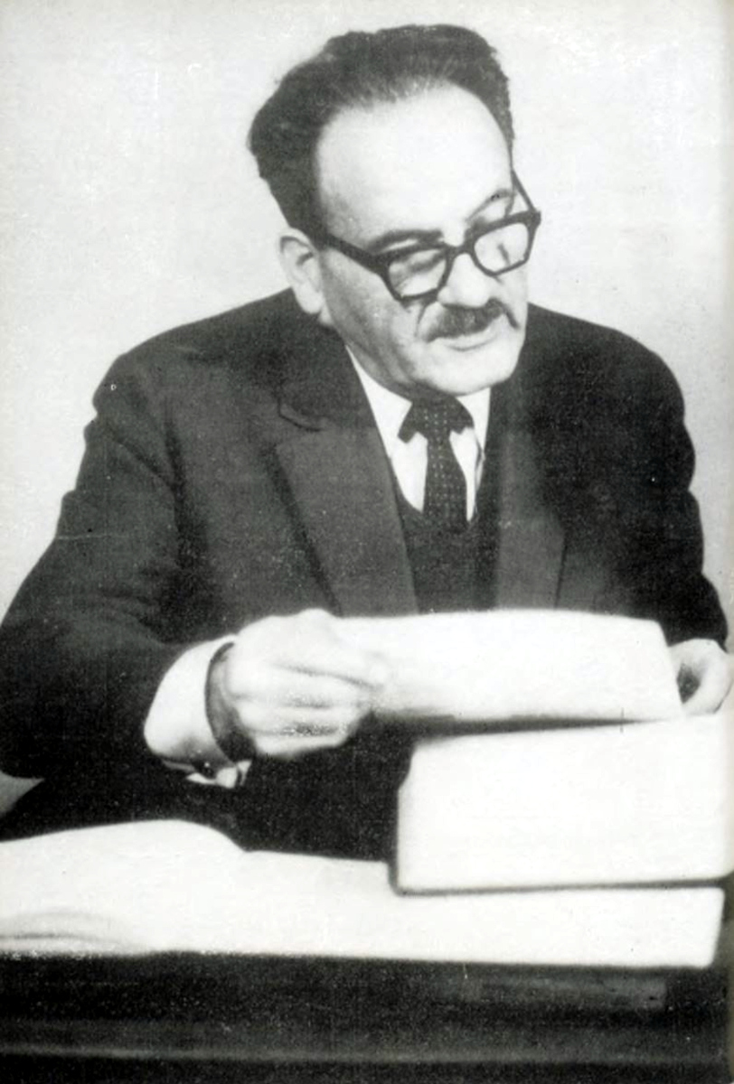 Dyrektor Planetarium Śląskiego Józef Sałabun