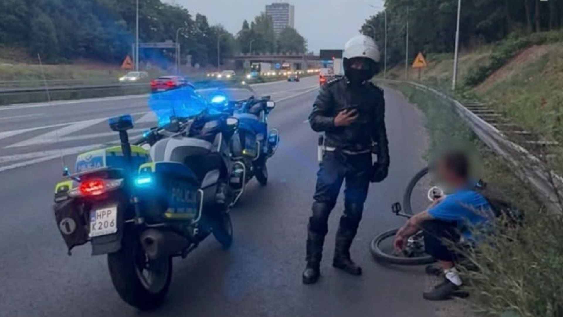 Katowice. Pijany rowerzysta na autostradzie A4. 2 sierpnia 2026