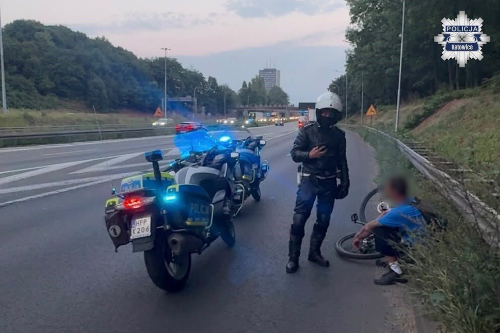 Katowice. Pijany rowerzysta na autostradzie A4. 2 sierpnia 2026