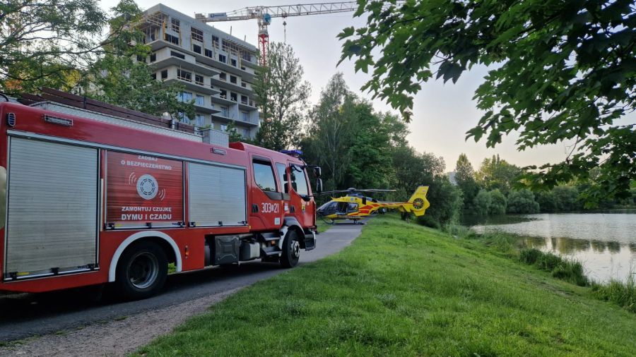 Katowice Dolina Trzech Stawow Laka Utoniecie Mezczyzny Zrodlo KM PSP Katowice 2025 06 21 01