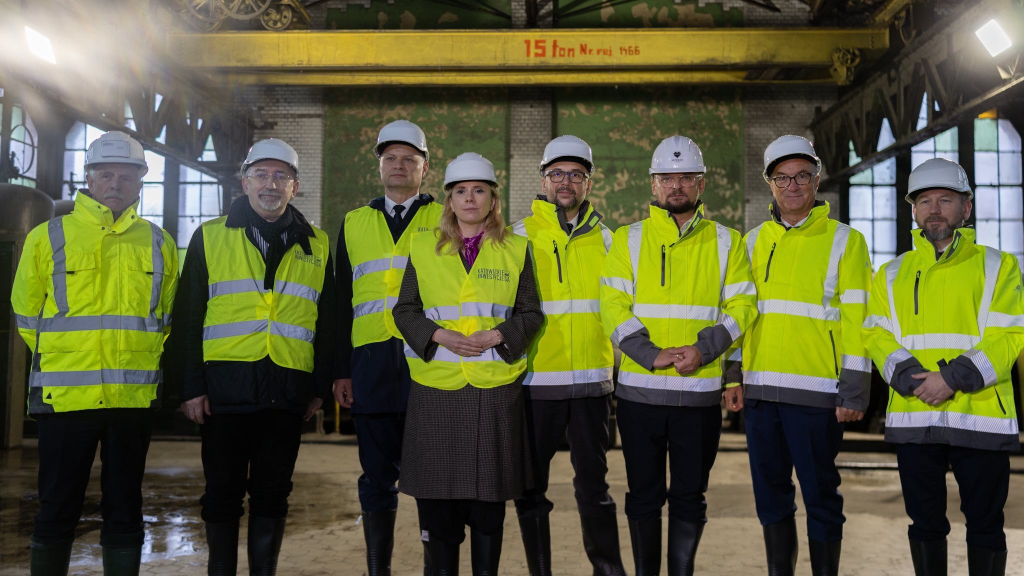 Włodzimierz Czarzasty, w towarzystwie przedstawicieli rządu, samorządów i innych instytucji w Katowicach, na terenie dawnej Kopalni Węgla Kamiennego «Wieczorek». 26 października 2025.