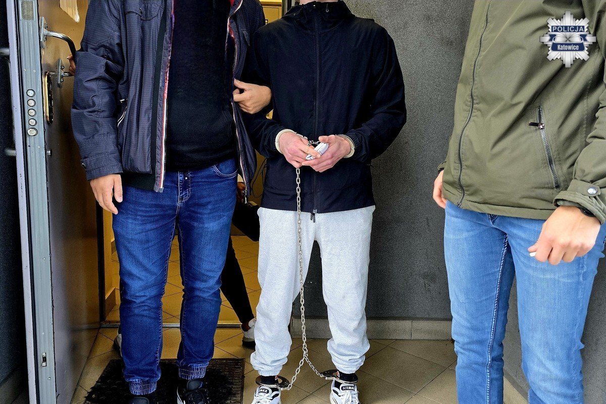 Katowice. Osiedle Ptasie, ulica Drozdów. Atak Ukraińca na policjanta. 3 października 2025.