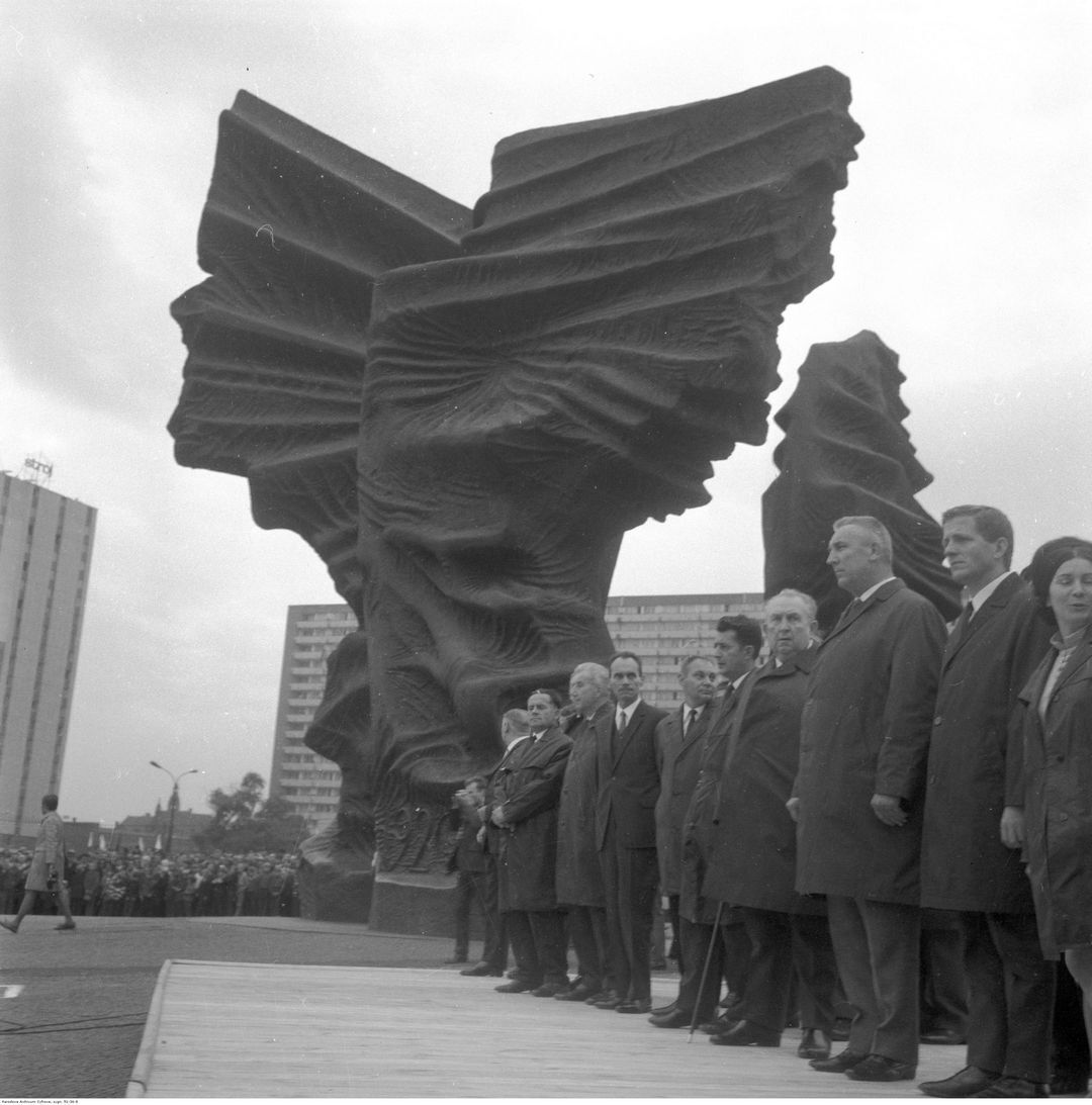 Katowice. Pomnik Powstańców Śląskich. 50. rocznica wybuchu I powstania śląskiego. Rok 1969.