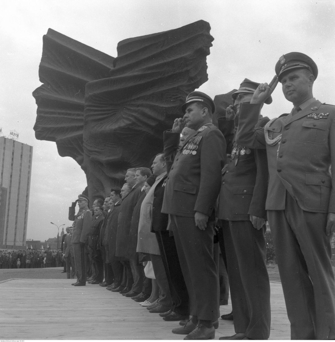Katowice. Pomnik Powstańców Śląskich. 50. rocznica wybuchu I powstania śląskiego. Rok 1969.