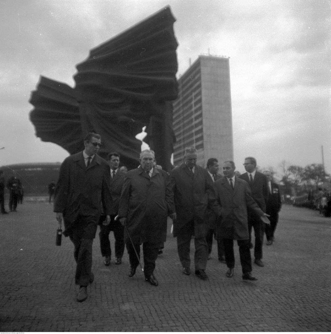 Katowice. Pomnik Powstańców Śląskich. 50. rocznica wybuchu I powstania śląskiego. Rok 1969.