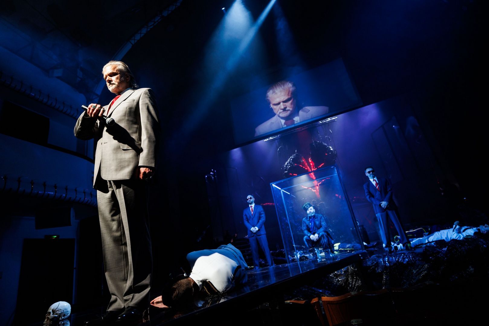 „Tragedyje Hamleta, ksiyncia Dynymarku” w Teatrze Śląskim im. Stanisława Wyspiańskiego w Katowicach. Prapremiera, 15 maja 2026